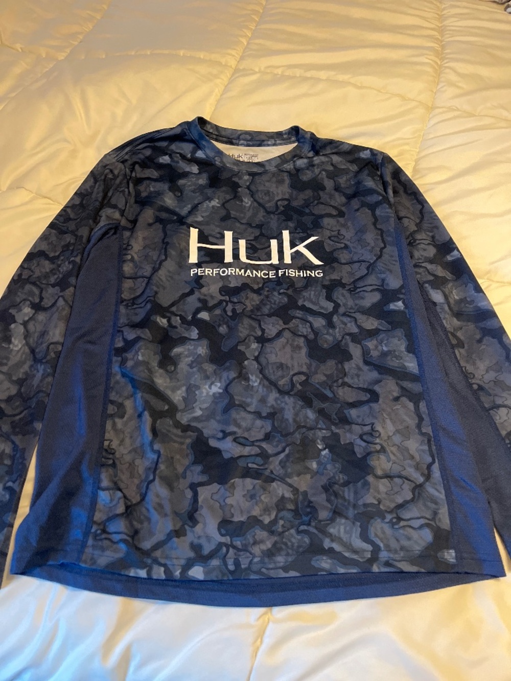 Men/womens Huk medium long sleeve shirt